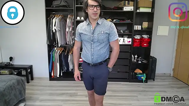 samricci21 online show from 04/09/26, 10:42