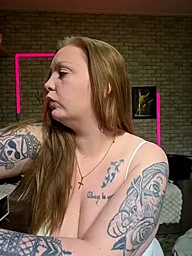 Snapshot of Melissa1994- chatting on 05/05/26, 01:52 Melissa1994- online show from 05/05/26, 01:52