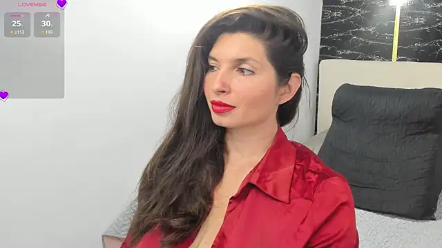 Snapshot of Azahara_Amin_ chatting on 05/19/26, 05:08 Azahara Amin online show from 05/19/26, 05:08