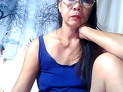 urwife tobe online show from 09/22/25, 01:02