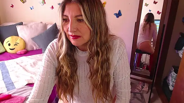 Jolie-Mature online show from 01/26/25, 08:34