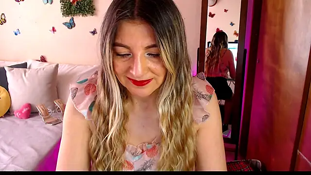 Jolie-Mature online show from 04/15/26, 07:43