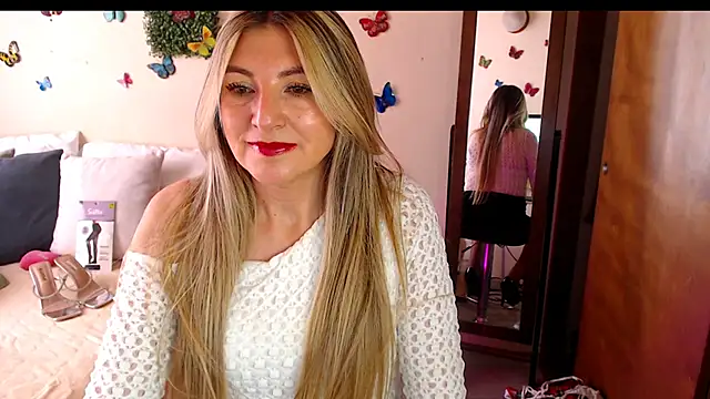 Snapshot of Jolie-Mature chatting on 06/25/26, 09:30 Jolie-Mature online show from 06/25/26, 09:30