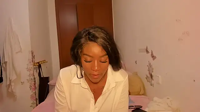 viioolleettaa online show from 04/05/26, 07:00