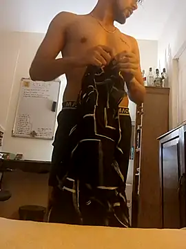 Snapshot of _IRRESISTIBLE_ chatting on 12/05/24, 06:43 IRRESISTIBLE online show from 12/05/24, 06:43