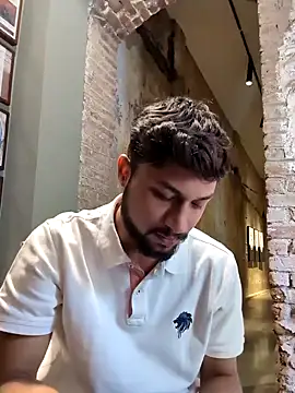 Snapshot of _IRRESISTIBLE_ chatting on 02/21/25, 07:45 IRRESISTIBLE online show from 02/21/25, 07:45