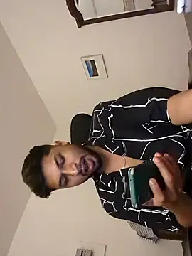 Snapshot of _IRRESISTIBLE_ chatting on 03/20/25, 12:00 IRRESISTIBLE online show from 03/20/25, 12:00