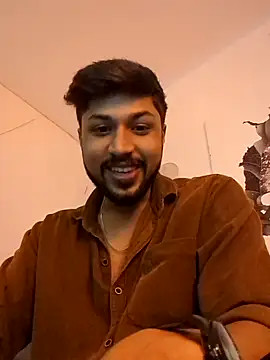 Snapshot of _IRRESISTIBLE_ chatting on 05/17/26, 02:57 IRRESISTIBLE online show from 05/17/26, 02:57