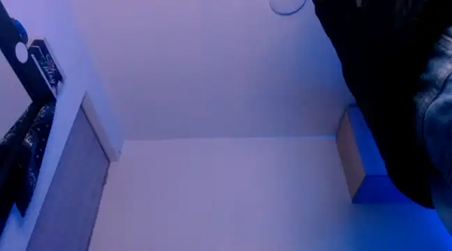 Snapshot of Samuel_Suarez chatting on 02/07/25, 06:35 Samuel Suarez online show from 02/07/25, 06:35