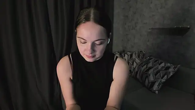 KristinaLoison online show from 04/22/26, 04:41