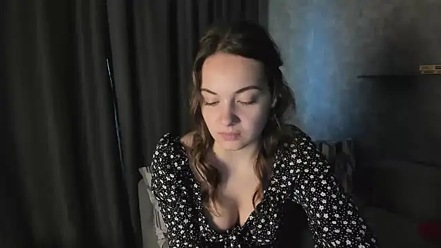 KristinaLoison online show from 04/25/26, 02:47