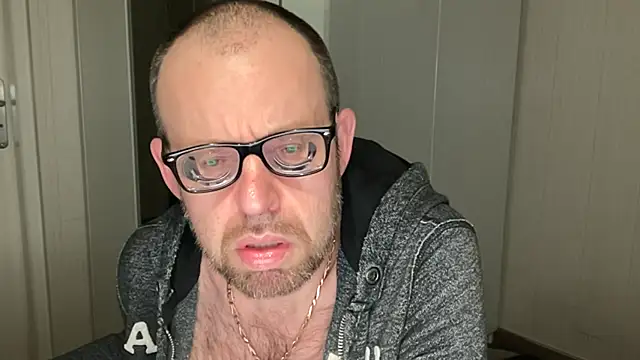 FABIOGLASSES online show from 11/23/25, 12:32