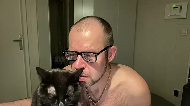 FABIOGLASSES online show from 04/05/26, 10:51