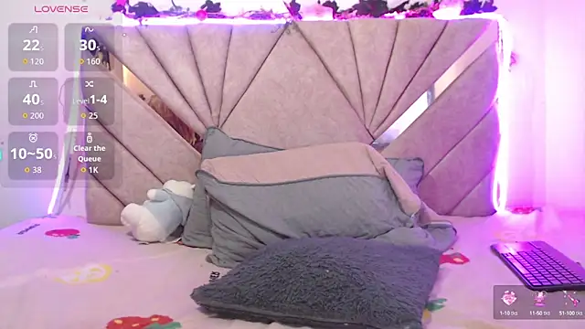 CheryBlossomm online show from 10/07/25, 04:53