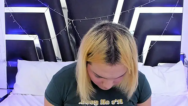 katya kozlov online show from 12/23/25, 03:37