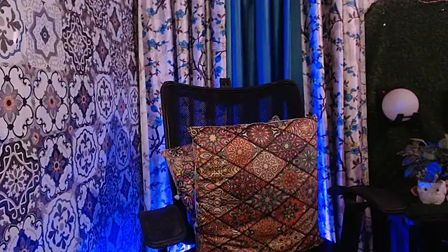 The Divine Love online show from 04/19/26, 07:16