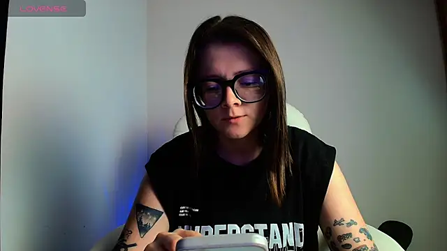 Snapshot of Arya_starrk chatting on 02/19/25, 02:44 Arya starrk online show from 02/19/25, 02:44