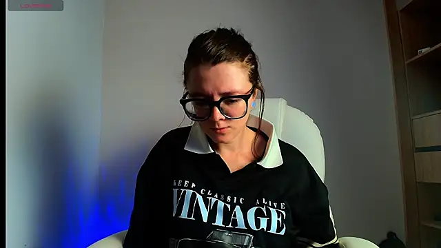 Snapshot of Arya_starrk chatting on 02/26/25, 03:19 Arya starrk online show from 02/26/25, 03:19