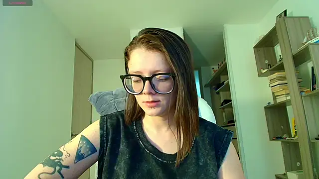 Snapshot of Arya_starrk chatting on 09/17/25, 01:46 Arya starrk online show from 09/17/25, 01:46