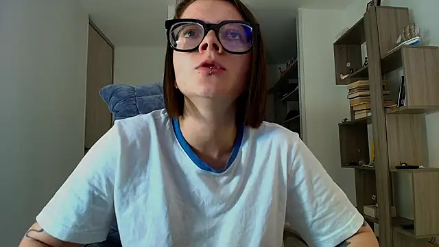 Snapshot of Arya_starrk chatting on 10/13/25, 02:28 Arya starrk online show from 10/13/25, 02:28