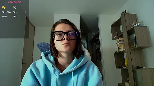 Snapshot of Arya_starrk chatting on 10/14/25, 01:56 Arya starrk online show from 10/14/25, 01:56