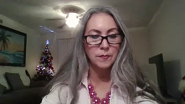 EvaRobinson online show from 12/19/24, 12:24