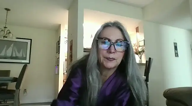 EvaRobinson online show from 02/19/25, 06:00