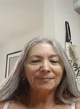 EvaRobinson online show from 09/19/25, 05:24