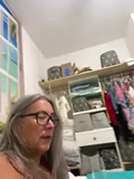 EvaRobinson online show from 07/31/26, 03:39