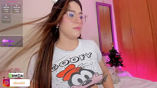 Snapshot of olivia__s chatting on 12/20/24, 03:03 olivia s online show from 12/20/24, 03:03