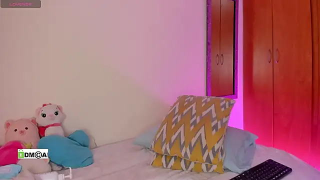 Snapshot of olivia__s chatting on 01/08/25, 02:25 olivia s online show from 01/08/25, 02:25