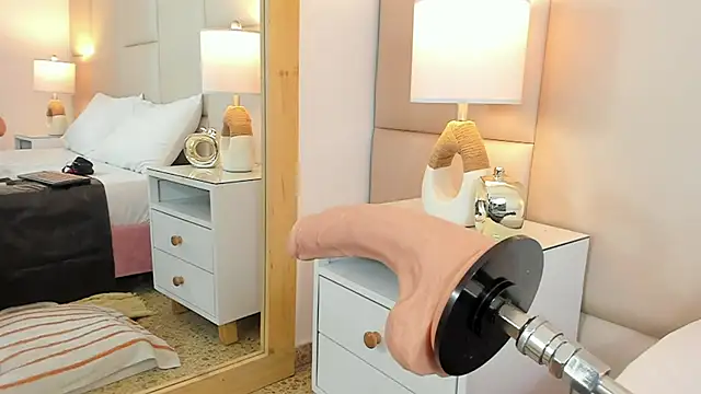 AntoniaRoss  online show from 03/18/25, 07:53