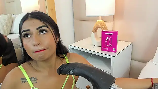 AntoniaRoss  online show from 02/09/26, 01:48