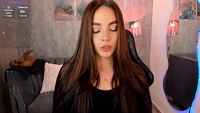 Snapshot of MelanieHudson_ chatting on 02/25/25, 12:47 MelanieHudson  online show from 02/25/25, 12:47