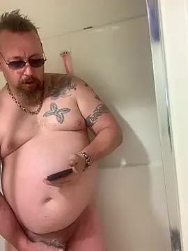 Snapshot of Littledick007007 chatting on 04/13/26, 10:54 Littledick007007 online show from 04/13/26, 10:54