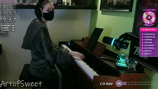 Snapshot of ArtofSweet chatting on 12/09/24, 12:12 ArtofSweet online show from 12/09/24, 12:12