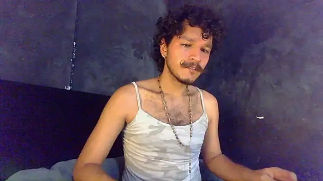 Snapshot of die_mond chatting on 05/12/26, 03:31 die mond online show from 05/12/26, 03:31