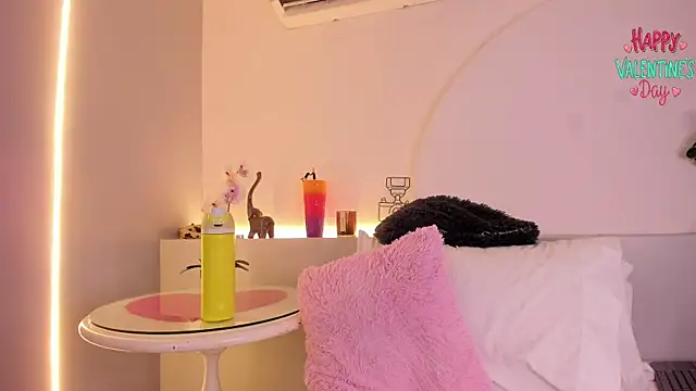 ambercroft online show from 02/15/25, 02:04