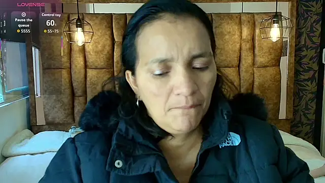 Snapshot of MarilynMiilf_ chatting on 06/13/26, 07:34 MarilynMiilf online show from 06/13/26, 07:34