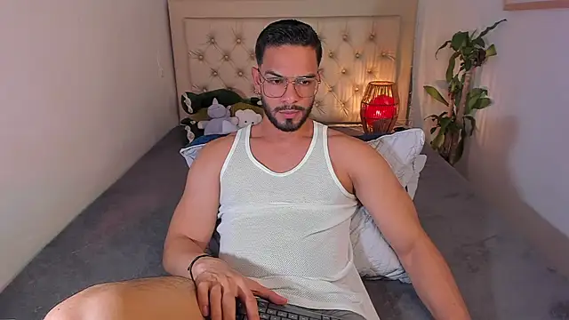 Snapshot of Josseph1_ chatting on 01/16/25, 01:37 Josseph1  online show from 01/16/25, 01:37