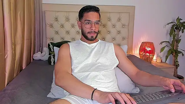 Snapshot of Josseph1_ chatting on 02/05/25, 03:34 Josseph1  online show from 02/05/25, 03:34