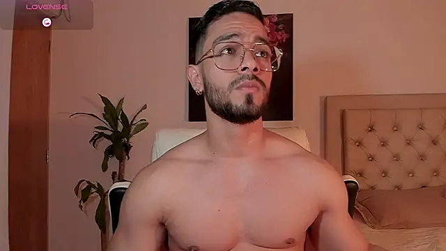 Snapshot of Josseph1_ chatting on 09/29/25, 12:05 Josseph1  online show from 09/29/25, 12:05