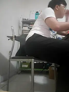 ksshp9502 online show from 02/15/26, 04:36