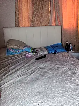 Snapshot of Mya_And_Davidd chatting on 02/04/25, 09:20 Mya And Davidd online show from 02/04/25, 09:20