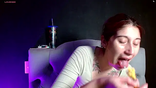 Red-moon1 online show from 02/16/26, 04:41