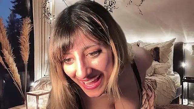 Snapshot of Focal_Humorist99 chatting on 12/10/24, 01:32 Focal Humorist99 online show from 12/10/24, 01:32