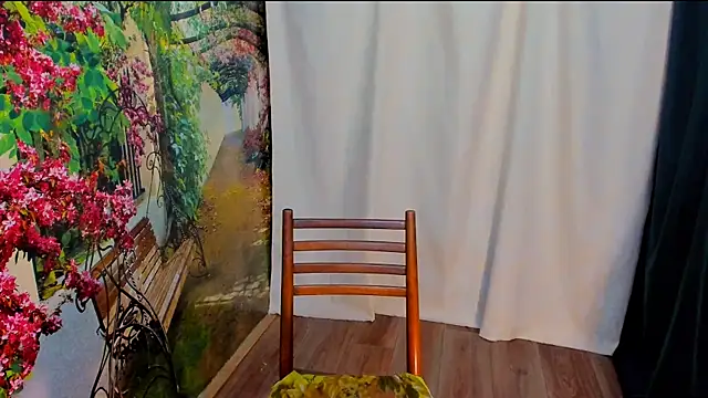 Snapshot of I-JUST-I chatting on 12/26/24, 09:11 I-JUST-I online show from 12/26/24, 09:11