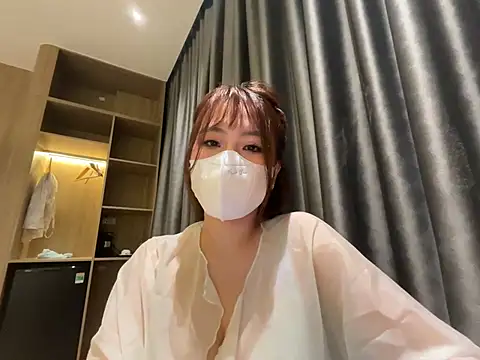 Onee-Chew online show from 06/07/26, 04:11