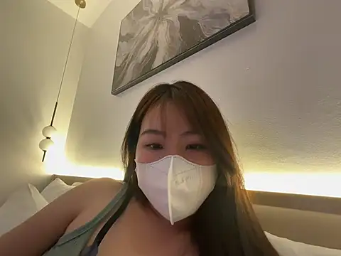 Onee-Chew online show from 06/26/26, 04:44