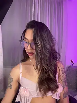 Snapshot of Samantha_Bernardo chatting on 03/31/26, 04:02 Samantha Bernardo online show from 03/31/26, 04:02